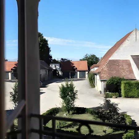 Les Du Grand Logis Bed & Breakfast